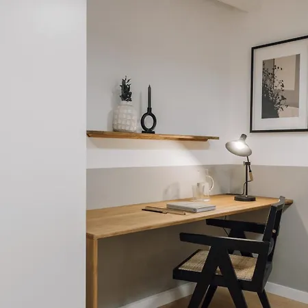 Acatenango - 2 Bedrooms In El Born Apartment *