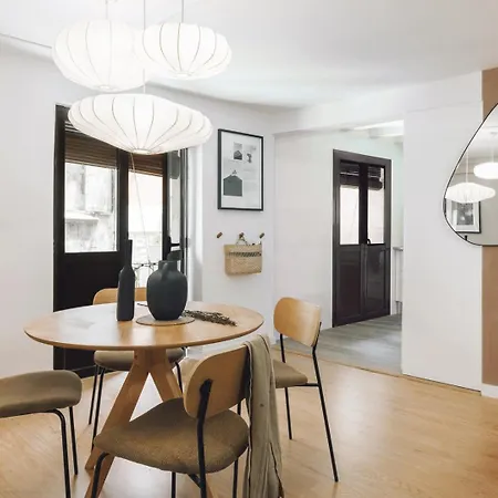 Apartment Acatenango - 2 Bedrooms In El Born Barcelona